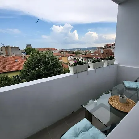 Sisi Art Apartment *